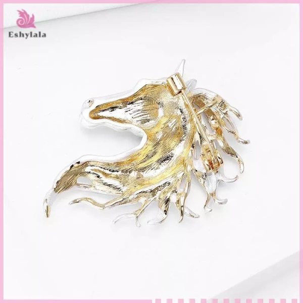 Những chiếc trâm hiện nay thường được chế tạo từ hợp kim chất lượng, mang lại độ bóng sáng và độ cứng ổn định. (Ảnh 2)