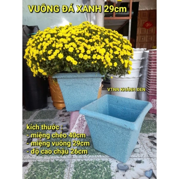 Đối với một không gian tắm, việc chọn chậu hoa không chỉ là vấn đề thẩm mỹ mà còn ảnh hưởng tới tải trọng móc. (Ảnh 4)
