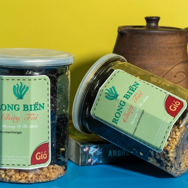 Dầu ăn được sử dụng để chiên giòn tỏi phi là nguồn giàu các axit béo không bão hòa. (Ảnh 3) Dầu ăn được sử dụng để chiên giòn tỏi phi là nguồn giàu các axit béo không bão hòa. (Ảnh 3)