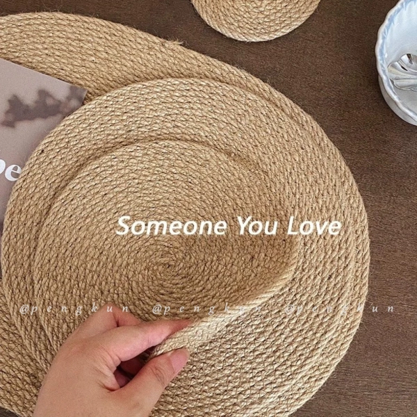 Khi nhận thấy bất kỳ dấu hiệu nào trên, hãy cân nhắc thay thảm mới để bảo vệ an toàn tối đa. (Ảnh 5) Khi nhận thấy bất kỳ dấu hiệu nào trên, hãy cân nhắc thay thảm mới để bảo vệ an toàn tối đa. (Ảnh 5)