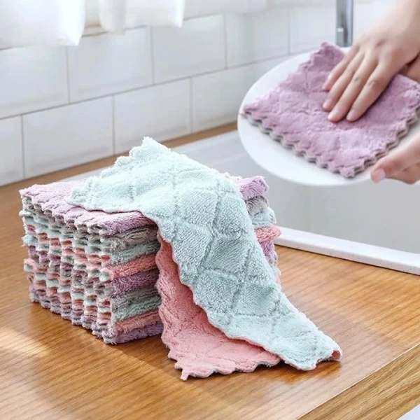 Một quan niệm phổ biến là “càng thấm hút tốt, thời gian lau càng ngắn”. (Ảnh 2) Một quan niệm phổ biến là “càng thấm hút tốt, thời gian lau càng ngắn”. (Ảnh 2)