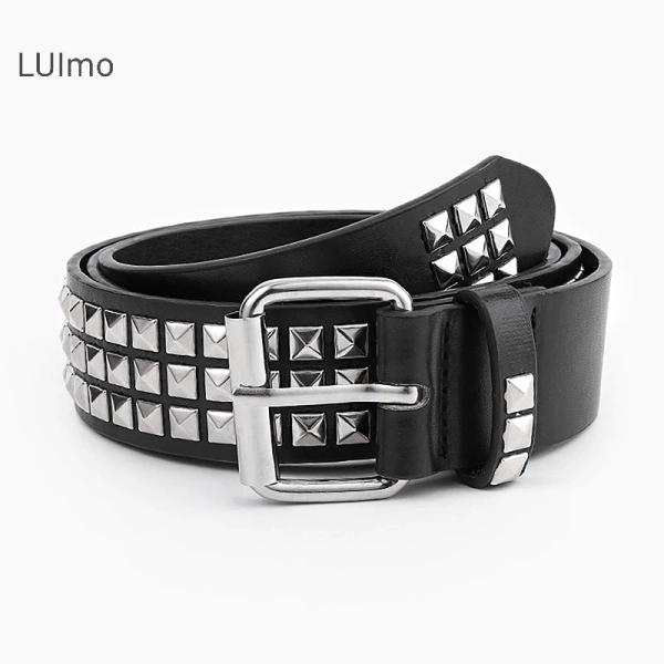 Khi làm việc tại bàn, thử ngồi thẳng lưng, kéo thắt lưng lên nhẹ để giảm lực kéo xuống bụng. (Ảnh 5)