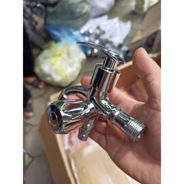 Để tránh tình trạng “bất ngờ ẩm ướt” lan rộng, việc phát hiện sớm dấu hiệu rò rỉ là rất quan trọng. (Ảnh 2) Để tránh tình trạng “bất ngờ ẩm ướt” lan rộng, việc phát hiện sớm dấu hiệu rò rỉ là rất quan trọng. (Ảnh 2)