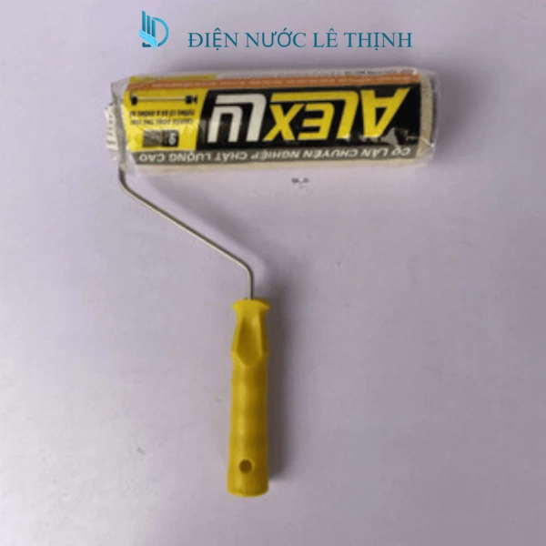 Nhưng chỉ sau 5–7 ngày, một số vết sơn bắt đầu lở rách ở các góc khó tiếp cận và ngay cả trên diện tích phẳng. (Ảnh 2)