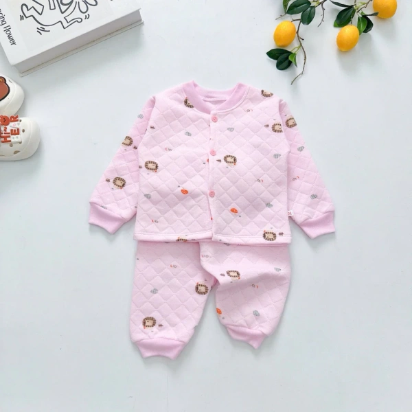 Nhìn chung, xốp dài tay mang lại sự cân bằng giữa giữ ấm và tự do vận động, điều mà nhiều loại áo khác khó có thể đáp ứng một cách đồng thời. (Ảnh 4) Nhìn chung, xốp dài tay mang lại sự cân bằng giữa giữ ấm và tự do vận động, điều mà nhiều loại áo khác khó có thể đáp ứng một cách đồng thời. (Ảnh 4)