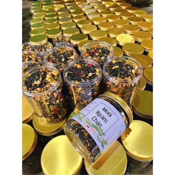 Để duy trì mùi hương và hiệu quả, bạn có thể lập lịch ngâm chân cố định trong tuần, thay nước và dùng đúng lượng muối theo khuyến cáo. (Ảnh 4) Để duy trì mùi hương và hiệu quả, bạn có thể lập lịch ngâm chân cố định trong tuần, thay nước và dùng đúng lượng muối theo khuyến cáo. (Ảnh 4)
