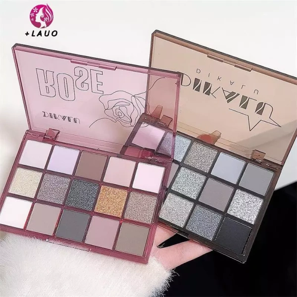Độ bám của phấn mắt không chỉ phụ thuộc vào công thức mà còn chịu ảnh hưởng từ cách ứng dụng và đặc điểm da vùng mắt của mỗi người. (Ảnh 2)