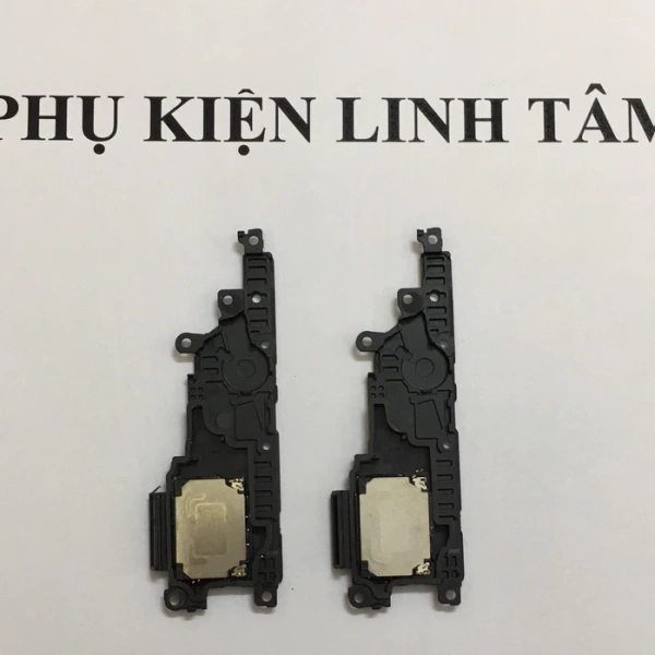 Âm thanh mạnh mẽ quảng cáo nhưng loa ngoài cho smartphone mới thường suy giảm chất lượng khi chuyển sang phòng rộng.