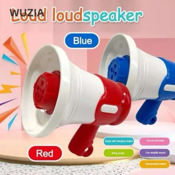 Âm thanh megaphone trẻ em phát ra từ móc chìa khóa khiến những chuyến dạo phố gia đình bất ngờ trở nên sinh động hơn.
