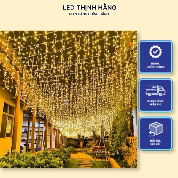 Ánh sáng vàng ấm áp từ đèn LED thả rủ làm sảnh trở nên sang trọng, nhưng độ ẩm môi trường lại là yếu tố dễ bị bỏ qua