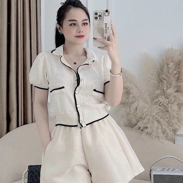 Áo dáng bo tinh tế, nhưng độ co giãn có thực sự phù hợp với cả ngày dài làm việc?