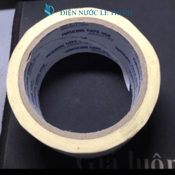 Băng dính giấy dày 5 cm: Khi độ dẻo không đủ cho những góc gấp khó