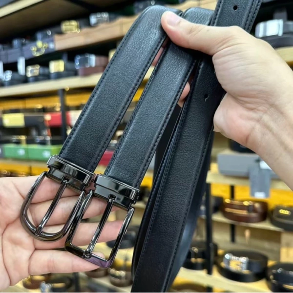 Bảo quản lỗ khóa kim trên thắt lưng da bò bền mềm là chi tiết mà hầu hết người dùng chỉ nhận ra sau tháng đầu dùng