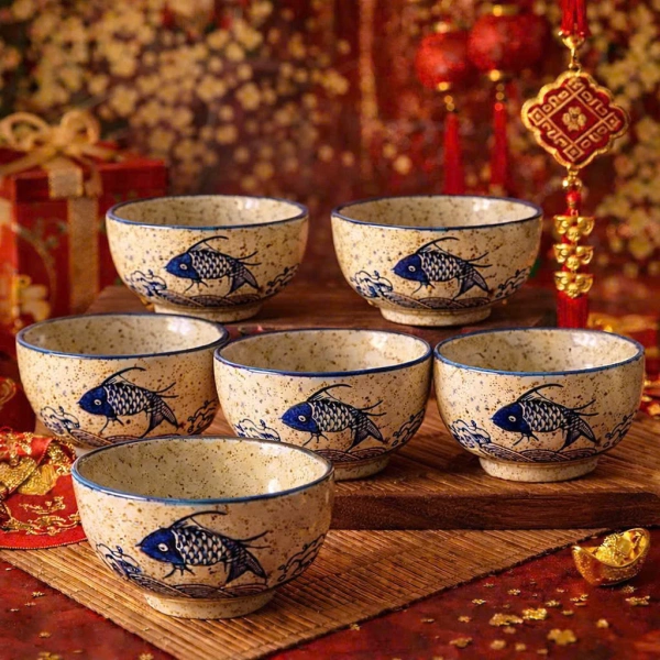 Bát sứ họa tiết cá chép: Khi vẻ đẹp Trung Hoa quyến rũ nhưng lại làm việc rửa bát trở nên bất ngờ khó chịu.