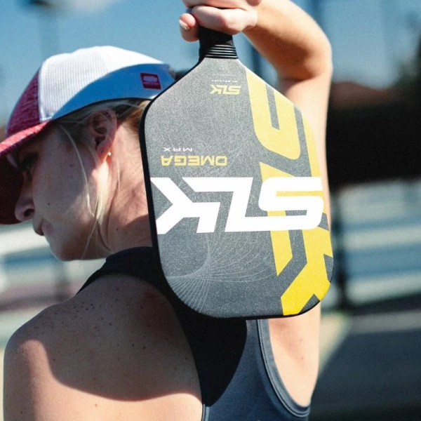 Bây giờ mới nhận ra vì sao vợt pickleball carbon dày 13 mm lại gây bất ngờ trong kiểm soát và sức bền