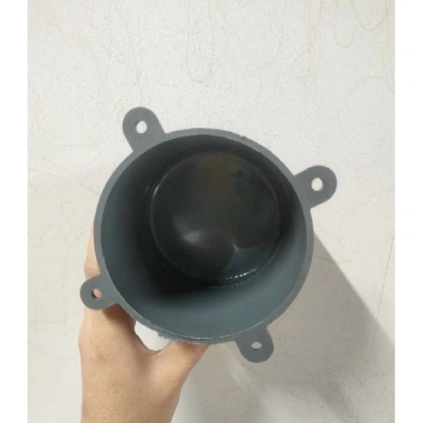 Bị ngộ nhận về kích thước khung chụp khi lắp đèn âm trần khiến ánh sáng không đồng đều.