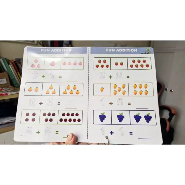 Bìa bóng sáng mắt thu hút trẻ, nhưng bút viết xóa nhanh hết mực làm hạn chế việc luyện tập bài tập cộng trừ 10.