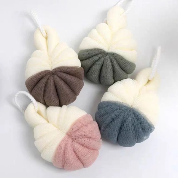 Bông tắm tròn màu cam hai màu dễ thương – khi độ thấm nhanh khiến buổi tắm ngắn hơn dự tính.