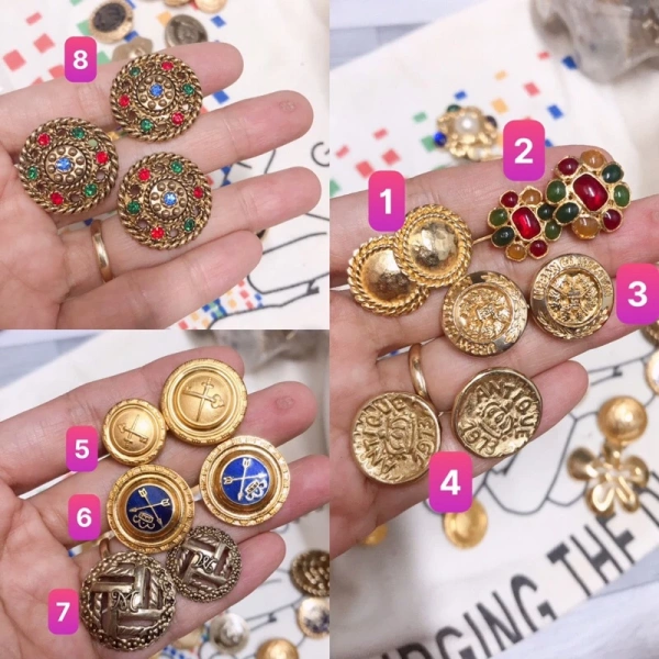 Chi tiết cài trên áo dù nhỏ bé, lại có thể làm áo yêu thích bị nhăn rối rắm sau một thời gian sử dụng