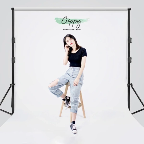 Chi tiết không ngờ trên khung treo phông di động quyết định sự suôn sẻ của buổi livestream và lookbook.