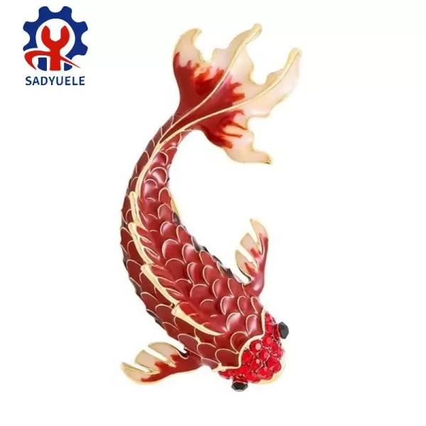 Chi tiết thường bỏ qua: huy hiệu thổ cẩm cá đỏ sành điệu có thể làm mất đi sự thoải mái trong các buổi tiệc dài