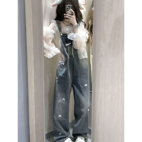 Cú ngộ khi quần denim dáng dài nữ có nơ cảm thấy thoải mái lúc đầu nhưng kéo dài tới cuối ngày lại gây chèn ép ở hông