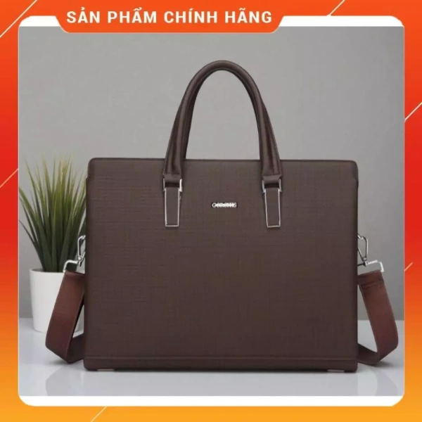 Khi chuẩn bị cho buổi họp quan trọng, một ngăn chật trong cặp da công sở có thể khiến laptop 14 inch không còn an toàn.