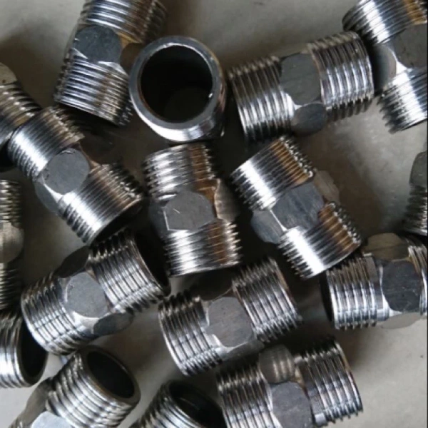 Khi đầu nối ren inox 15 mm được lắp trong môi trường ẩm ướt, độ kín thường giảm nhanh hơn mong đợi.