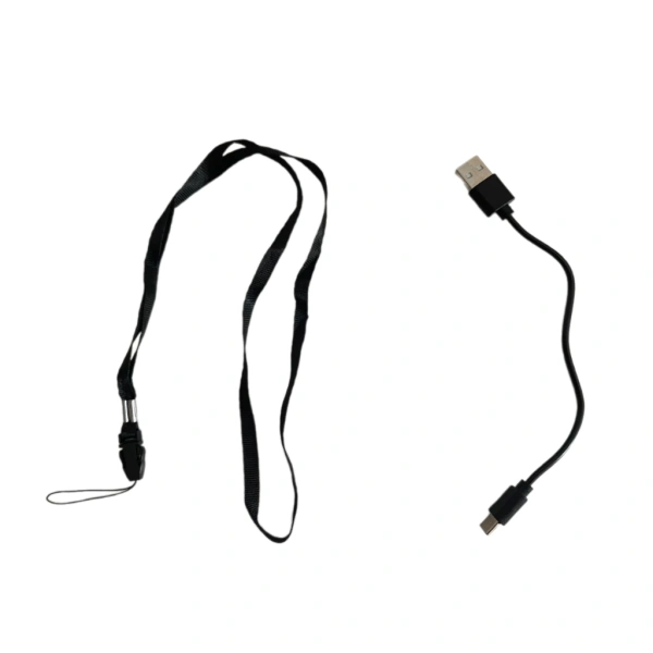 Khi dây sạc HQ Plasma liên tục bám vào quần áo, bạn mới nhận ra vì sao cần một giải pháp chắc chắn cho việc sạc và đeo.