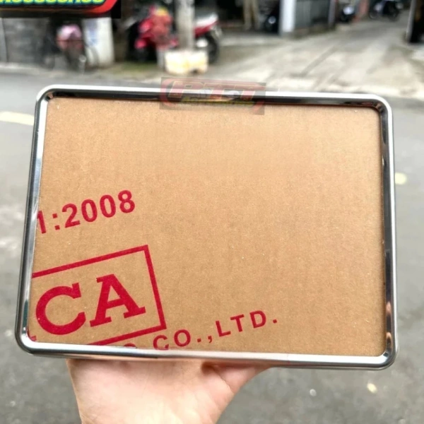 Khi mùa mưa tới, khung bọc biển số inox có thực sự bảo vệ khỏi ăn mòn như mong đợi?