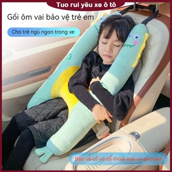 Khi tin gối ôm trong xe chỉ là phụ kiện, thực tế lại là yếu tố an toàn quan trọng cho trẻ và cả người lớn.