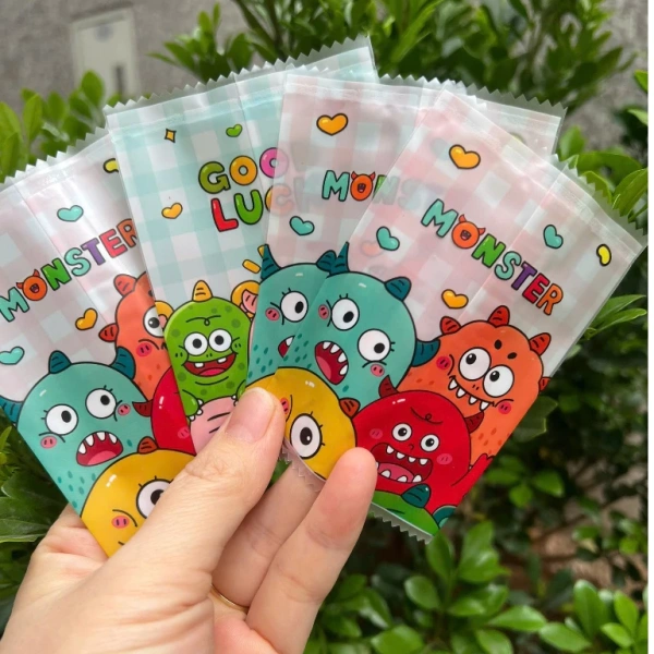 Khi túi đựng bánh kẹo họa tiết đẹp mắt lại che giấu một vấn đề bảo quản không ngờ