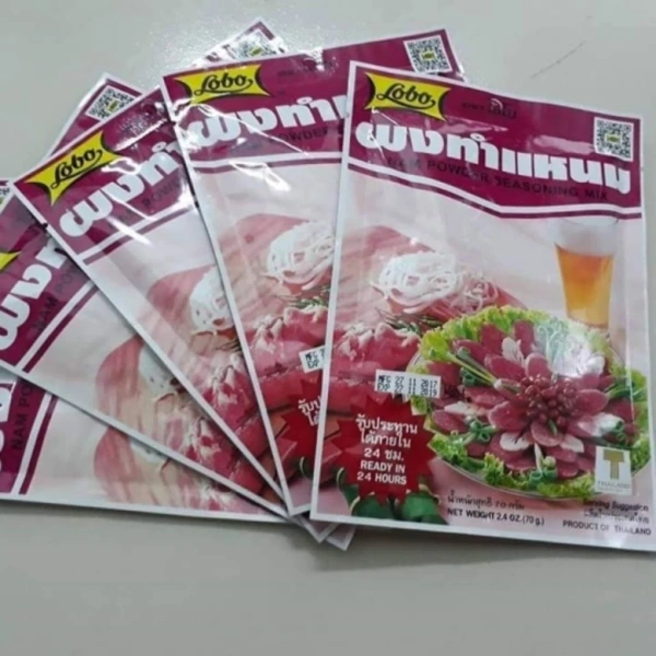 Mặc dù gói gia vị làm nem chua hứa hẹn hương vị chuẩn, nhưng thực tế lại đòi hỏi phải điều chỉnh lượng muối và độ chua.