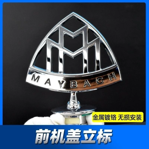 Mặt trước Mercedes V‑Class trông sang trọng hơn với logo gắn mới, nhưng độ bám và độ bền lại là thách thức bất ngờ
