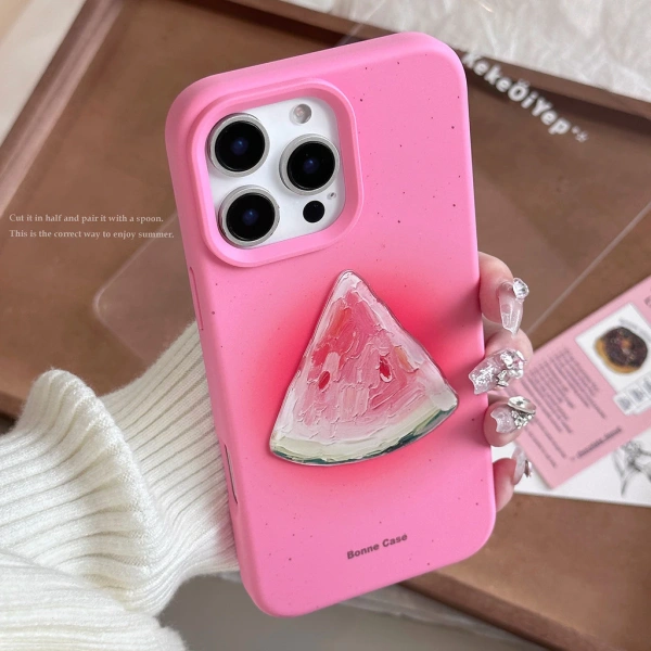 Mùa hè iPhone rực rỡ hơn khi vỏ mềm ba chiều họa tiết trái cây vừa tôn phong cách vừa giữ mát tay.