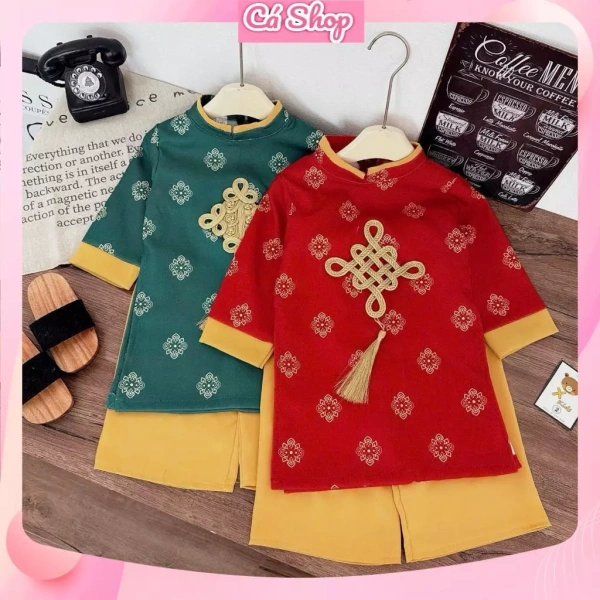 Nếu không chú ý tới độ thoáng khí của áo dài lễ tết cho bé trai, ngày hội có thể trở thành thử thách