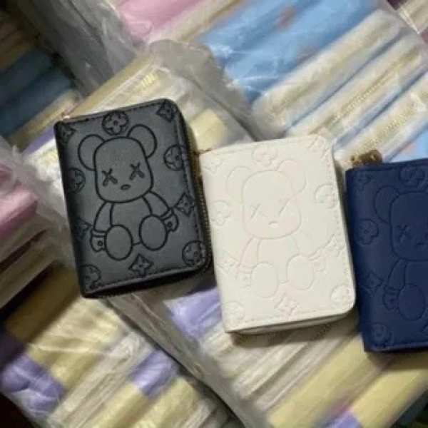 Ngạc nhiên khi ví mini nhiều ngăn không đủ không gian cho thẻ ngân hàng sau vài tuần sử dụng