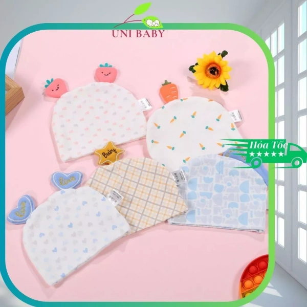 Những tháng đầu, độ co giãn của nón cotton mềm mại lại quyết định mức độ thoải mái cho bé sơ sinh