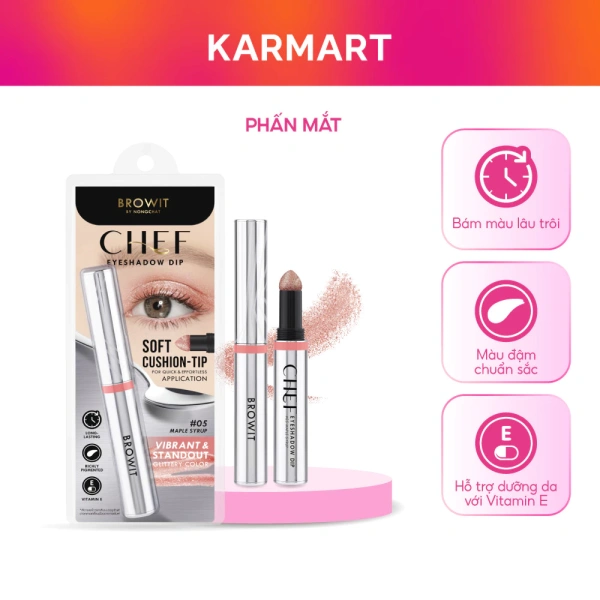 Phấn mắt nhũ nhẹ hứa hẹn ánh sáng tinh tế, nhưng dưới ánh đèn sàn lại dễ biến thành lấp lánh quá mức