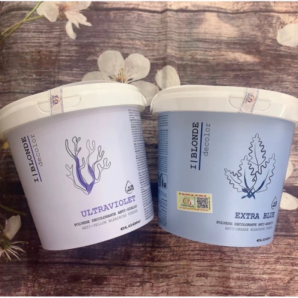 Sau khi dùng bột tẩy tóc, không phải ai cũng đoán trước được màu cam sẽ tan mờ nhanh hơn dự kiến