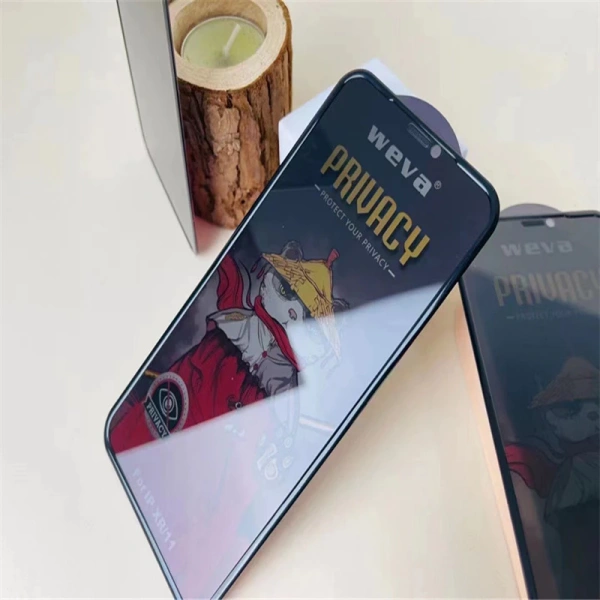 Sau một thời gian sử dụng kính chống nhìn trộm iPhone, nhiều người nhận ra viền gò gụp làm giảm cảm giác cầm thoải mái