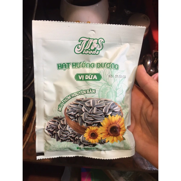 Sự khác nhau giữa kỳ vọng một hạt snack vị dừa thơm ngon và thực tế khi cảm nhận độ giòn quá mức