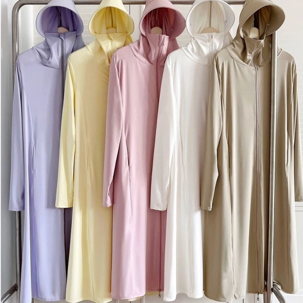 Thực tế khi áo dài chống nắng UPF50+ bằng chất liệu ice silk mang lại cảm giác thoáng mát suốt ngày