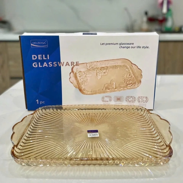 Thực tế khi dùng khay thủy tinh trong suốt để đặt bàn: vẻ đẹp sang trọng kèm rủi ro trượt dễ gây lo lắng