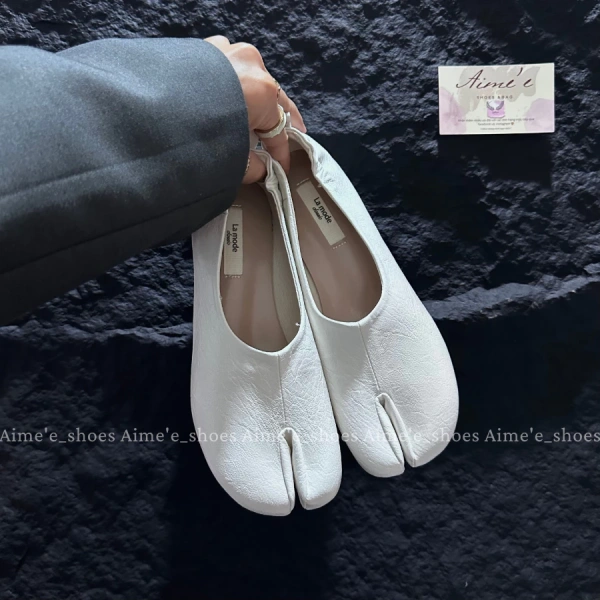 Thường nghĩ bộ móng fullsize sẽ tiết kiệm thời gian, nhưng thực tế lại kéo dài quy trình chuẩn bị.