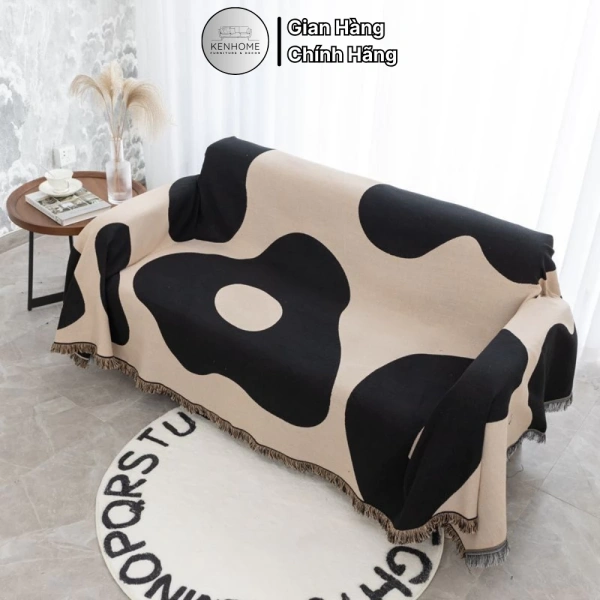 Thường bỏ qua lớp lót, người dùng nhanh chóng nhận ra khăn trải sofa họa tiết hoa dễ trượt và gây bẩn - Ảnh 1