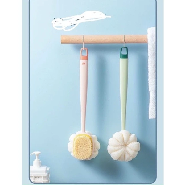 Thường tưởng cọ bông tắm lưng sẽ mang lại cảm giác nhẹ nhàng, nhưng da lưng lại bị bằn lên sau vài tuần sử dụng - Ảnh 1 Thường tưởng cọ bông tắm lưng sẽ mang lại cảm giác nhẹ nhàng, nhưng da lưng lại bị bằn lên sau vài tuần sử dụng - Ảnh 1