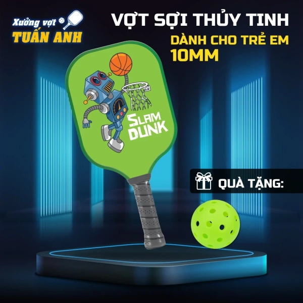 Rất nhiều phụ huynh và huấn luyện viên thường lo sợ rằng một vợt quá nhẹ sẽ dễ gãy hoặc không bền. (Ảnh 5) Rất nhiều phụ huynh và huấn luyện viên thường lo sợ rằng một vợt quá nhẹ sẽ dễ gãy hoặc không bền. (Ảnh 5)