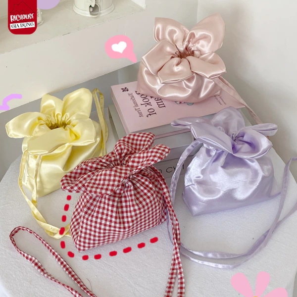 Túi dây rút vintage cho chuyến dạo biển: Khi tiện lợi nhanh chóng bị thách thức bởi thời tiết ẩm ướt - Ảnh 1 Túi dây rút vintage cho chuyến dạo biển: Khi tiện lợi nhanh chóng bị thách thức bởi thời tiết ẩm ướt - Ảnh 1