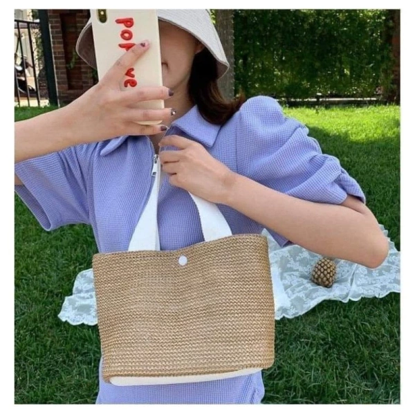 Túi vải mềm cho chuyến đi biển, nhưng thiếu ngăn khóa thường làm đồ rơi bừa bãi - Ảnh 3 Túi vải mềm cho chuyến đi biển, nhưng thiếu ngăn khóa thường làm đồ rơi bừa bãi - Ảnh 3